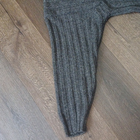 Gray Cable Knit Sweater New Wool Pringle of Scotland Size Large - Picture 6 of 6